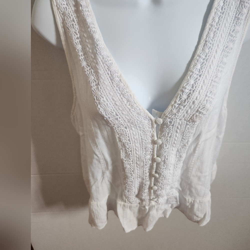 eyeshadow white front button top